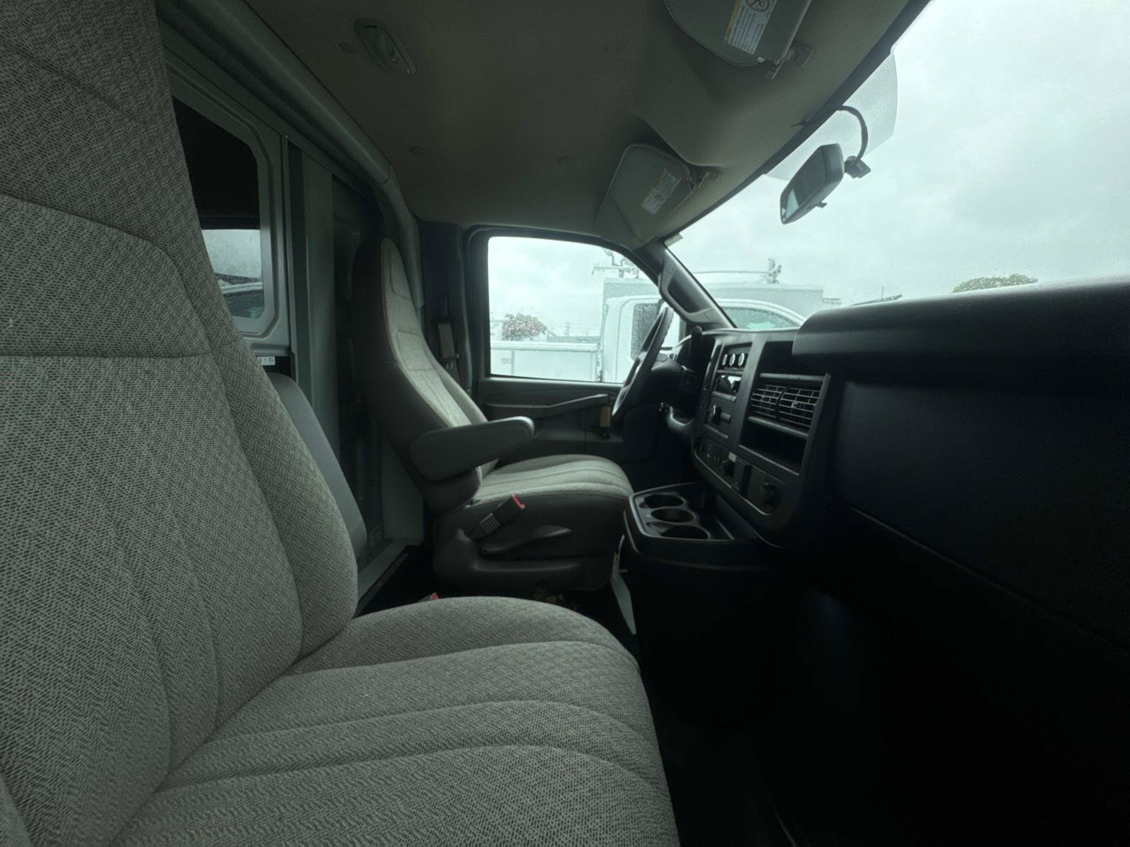 New 2024 Chevrolet Express 3500 w/ Power Convenience Package RWD image 6