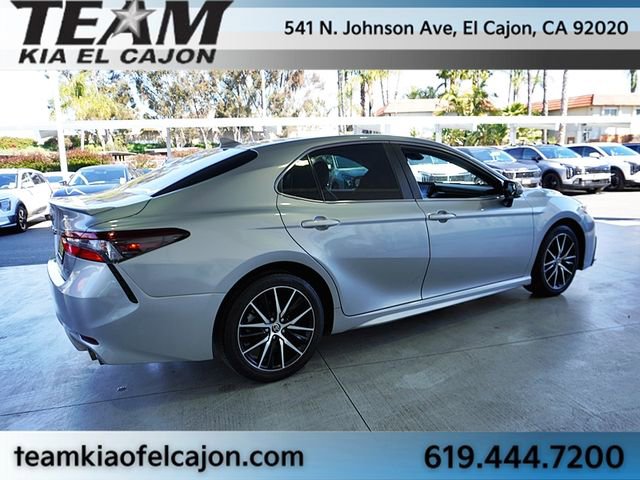 Used 2023 Toyota Camry SE image 8