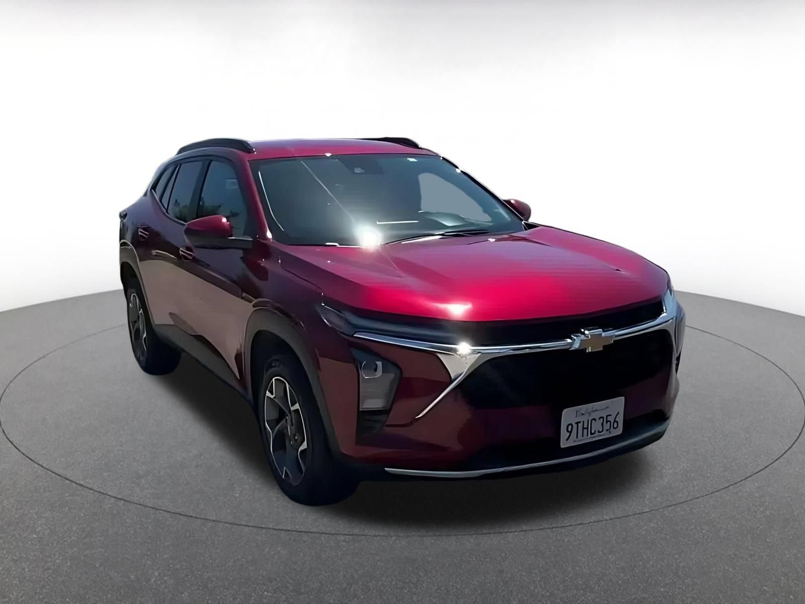 Used 2025 Chevrolet Trax LT w/ LT Convenience Package FWD image 14