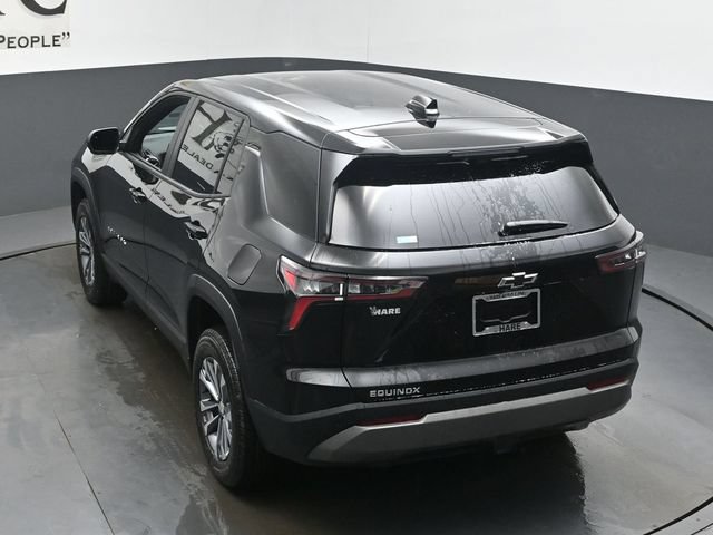 New 2026 Chevrolet Equinox LT w/ Safety and Technology Package FWD image 19
