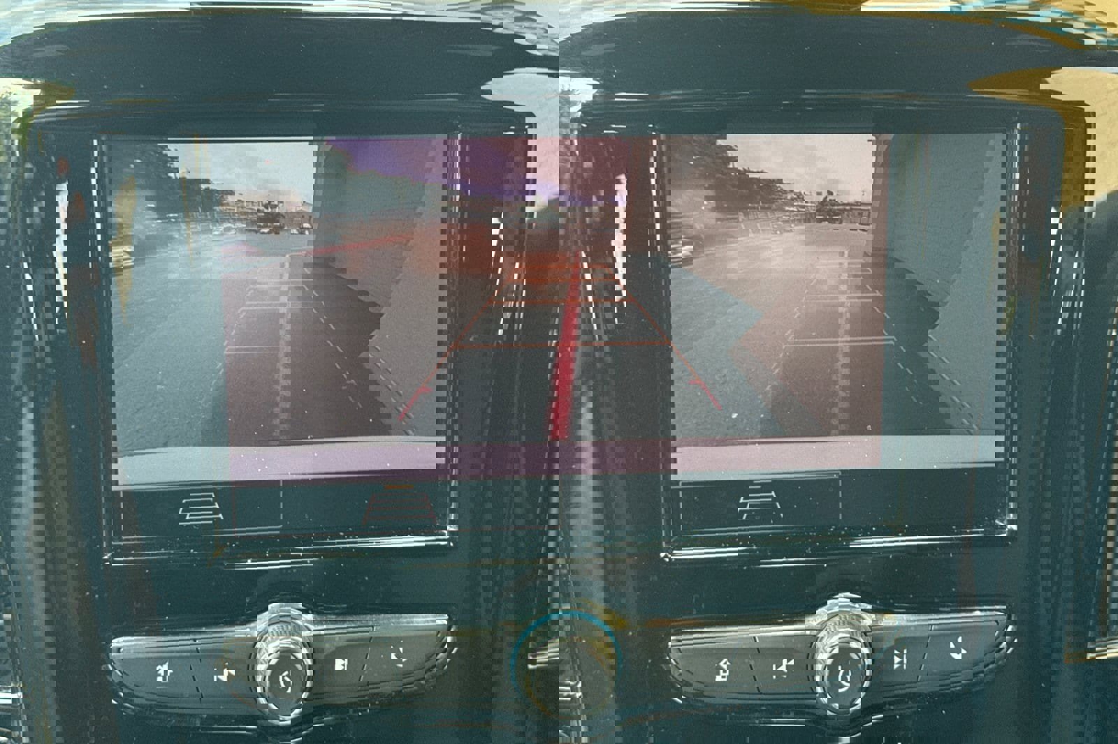 Used 2023 Chevrolet Traverse LT image 20