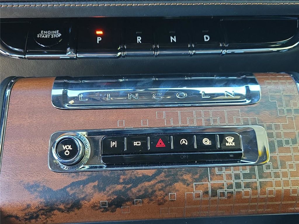 New 2026 Lincoln Aviator Black Label w/ Jet Appearance Package image 20