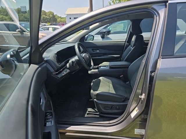 Used 2023 Nissan Ariya FWD image 3