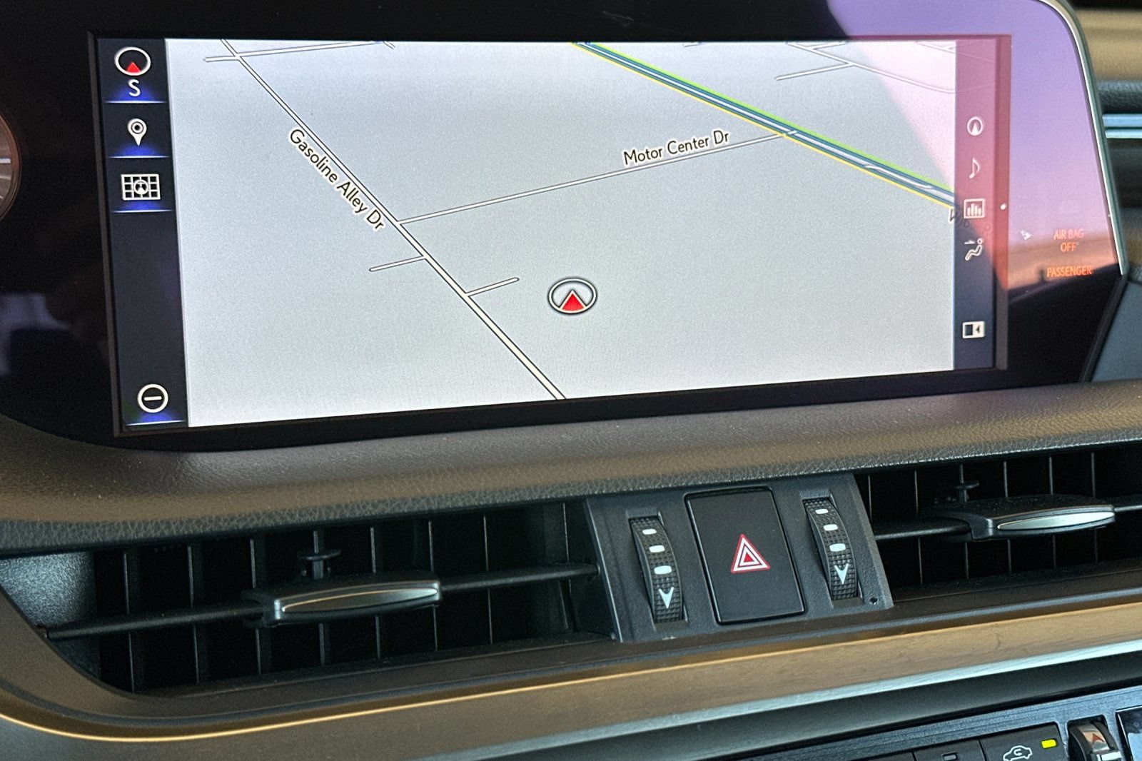 Used 2019 Lexus ES 300h w/ Accessory Package 2 FWD image 19