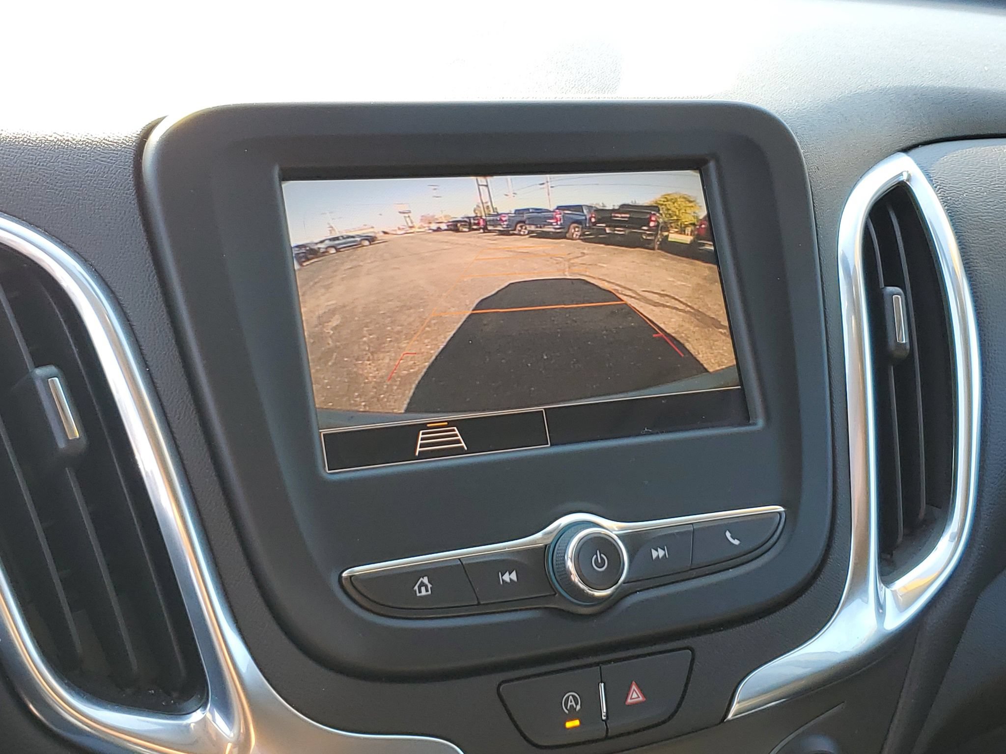 Used 2024 Chevrolet Equinox LT FWD image 23