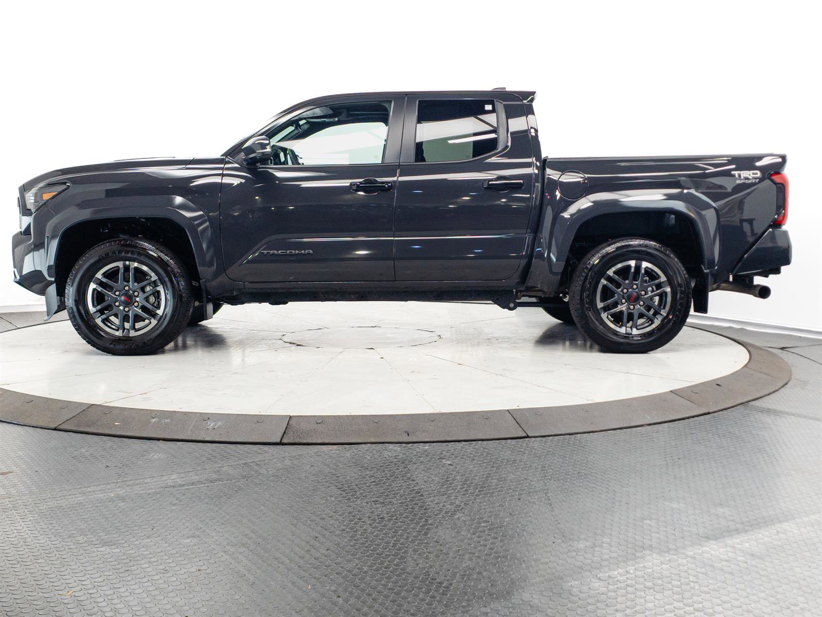 Certified 2024 Toyota Tacoma TRD Sport w/ TRD Sport Upgrade Package AWD/4WD image 8