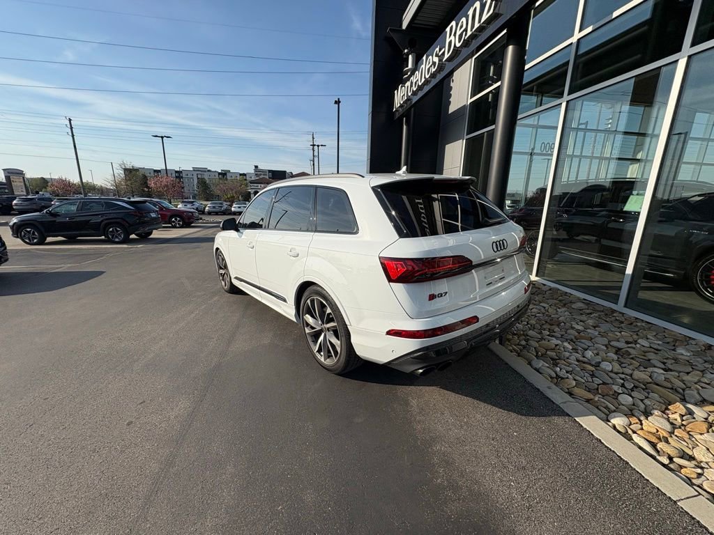 Used 2023 Audi SQ7 Prestige image 8