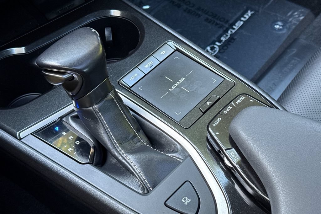Used 2019 Lexus UX 200 w/ Premium Package FWD image 20