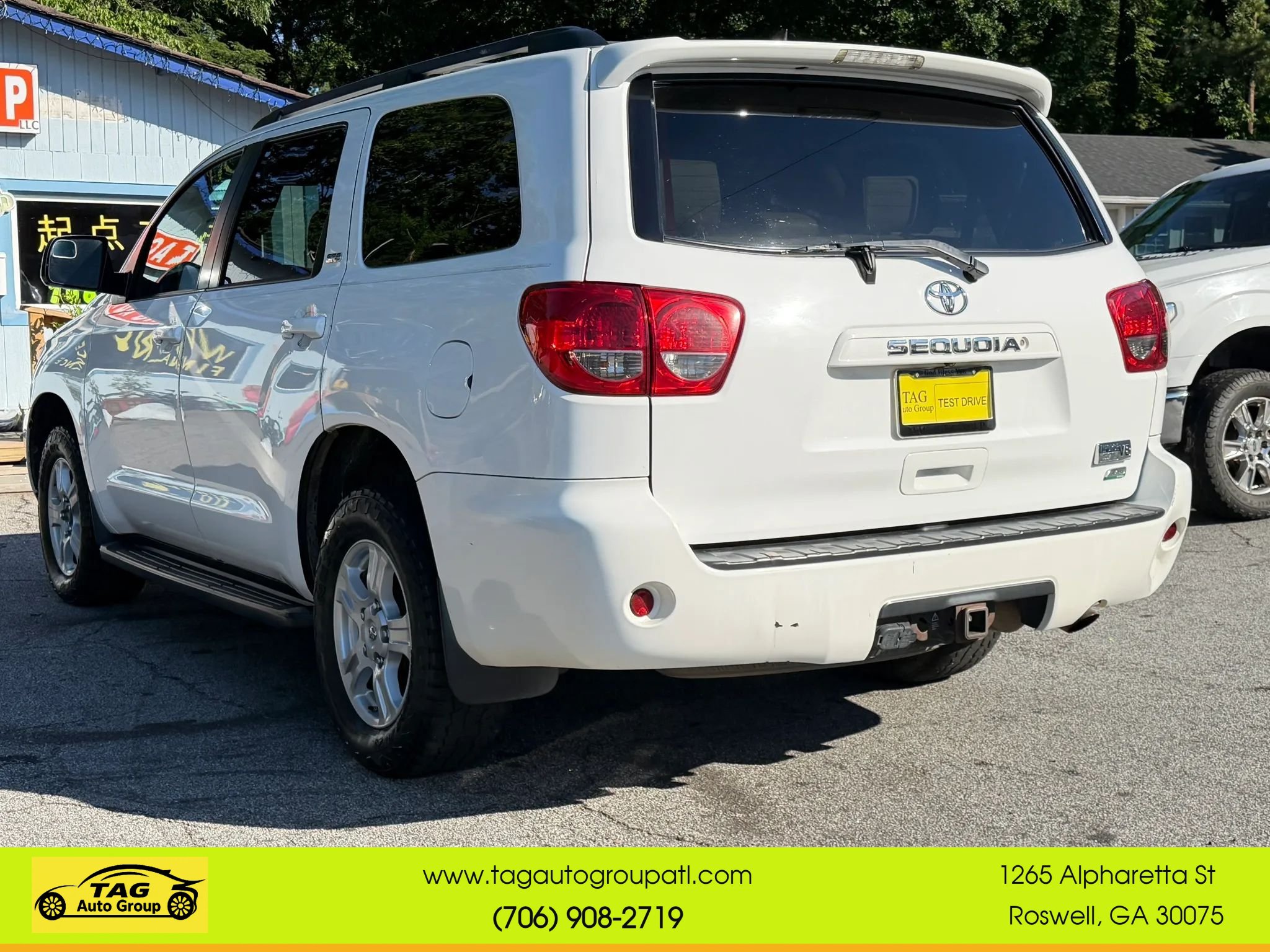 Used 2013 Toyota Sequoia SR5 w/ Premium Pkg AWD/4WD image 4
