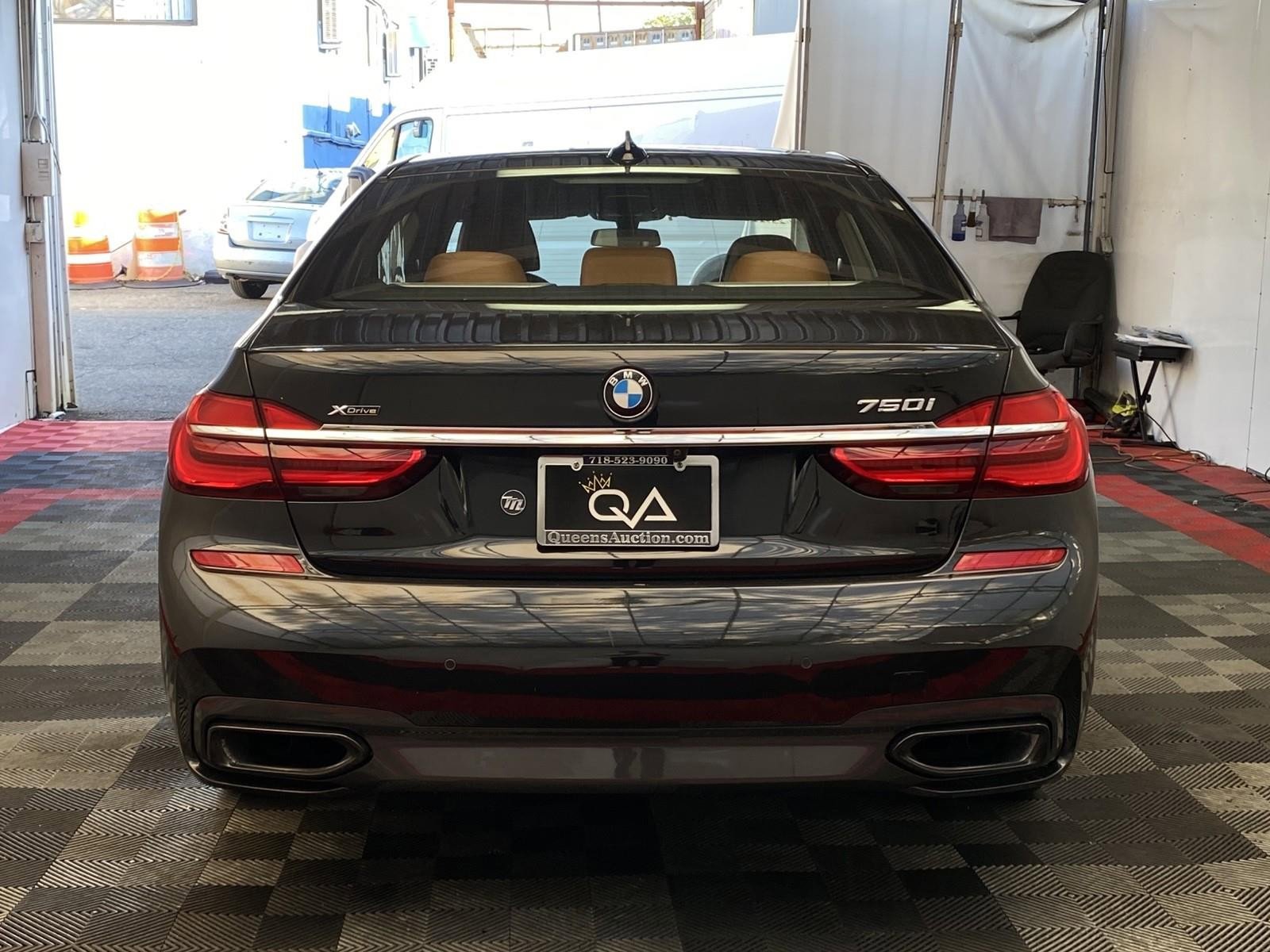 Used 2019 BMW 750i xDrive w/ Executive Package image 8