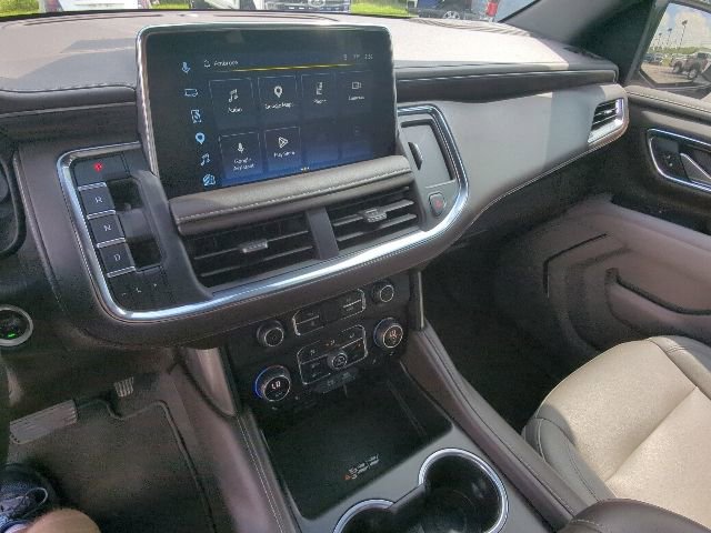 Used 2022 Chevrolet Suburban LT AWD/4WD image 16