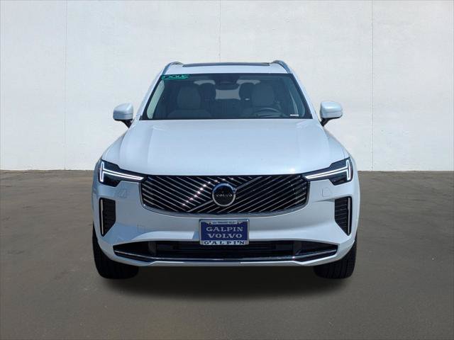 New 2026 Volvo XC90 T8 Ultra w/ Protection Package AWD/4WD image 4