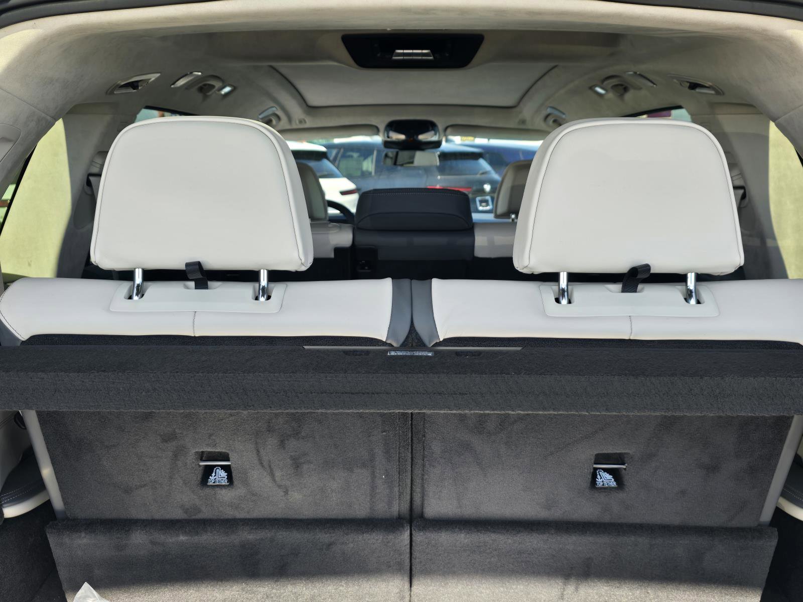 New 2026 BMW ALPINA XB7 image 8