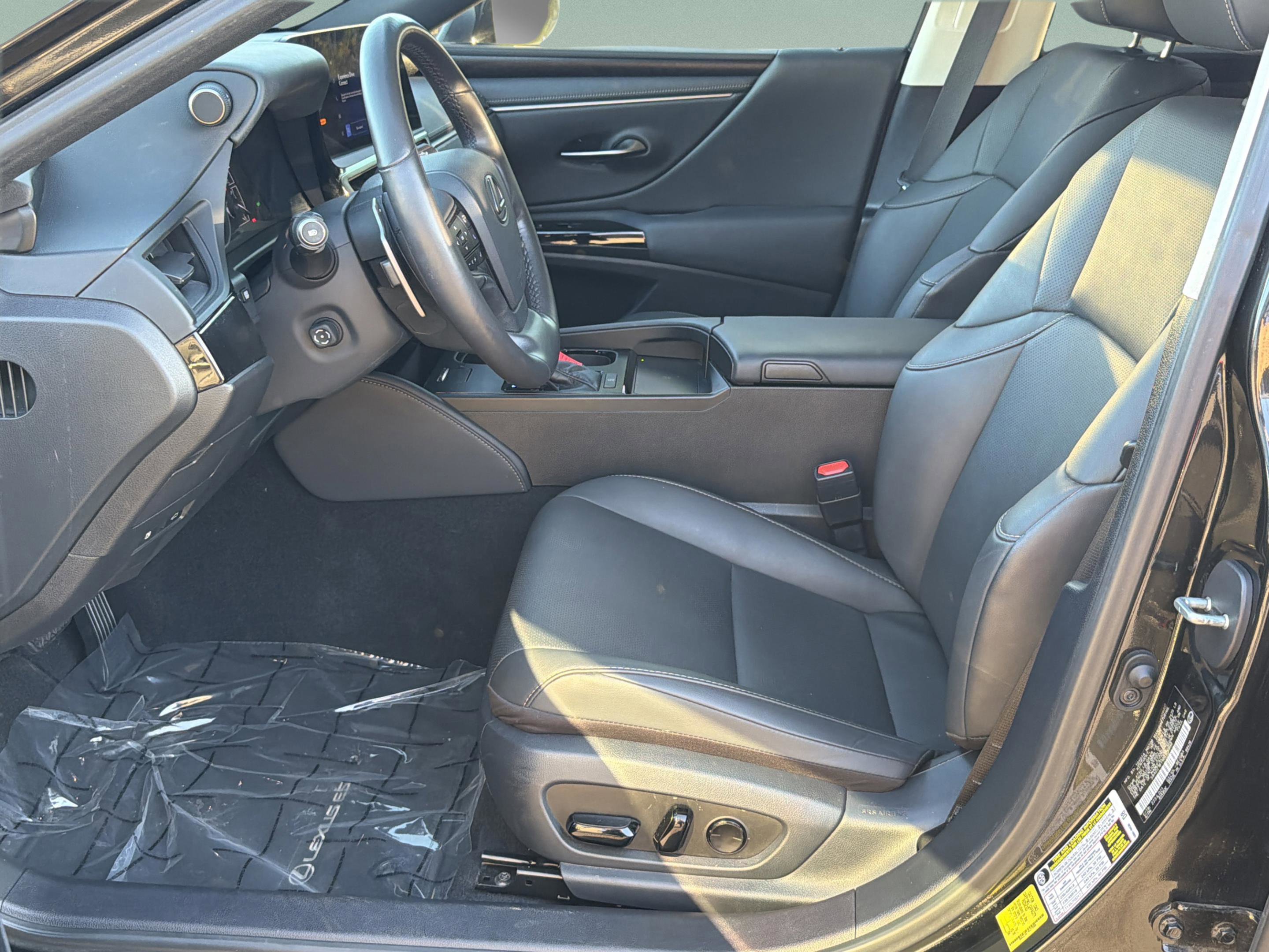 Used 2024 Lexus ES 350 w/ Premium Package image 20