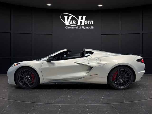 Used 2024 Chevrolet Corvette Z06 w/ Stealth Interior Trim Package RWD image 4