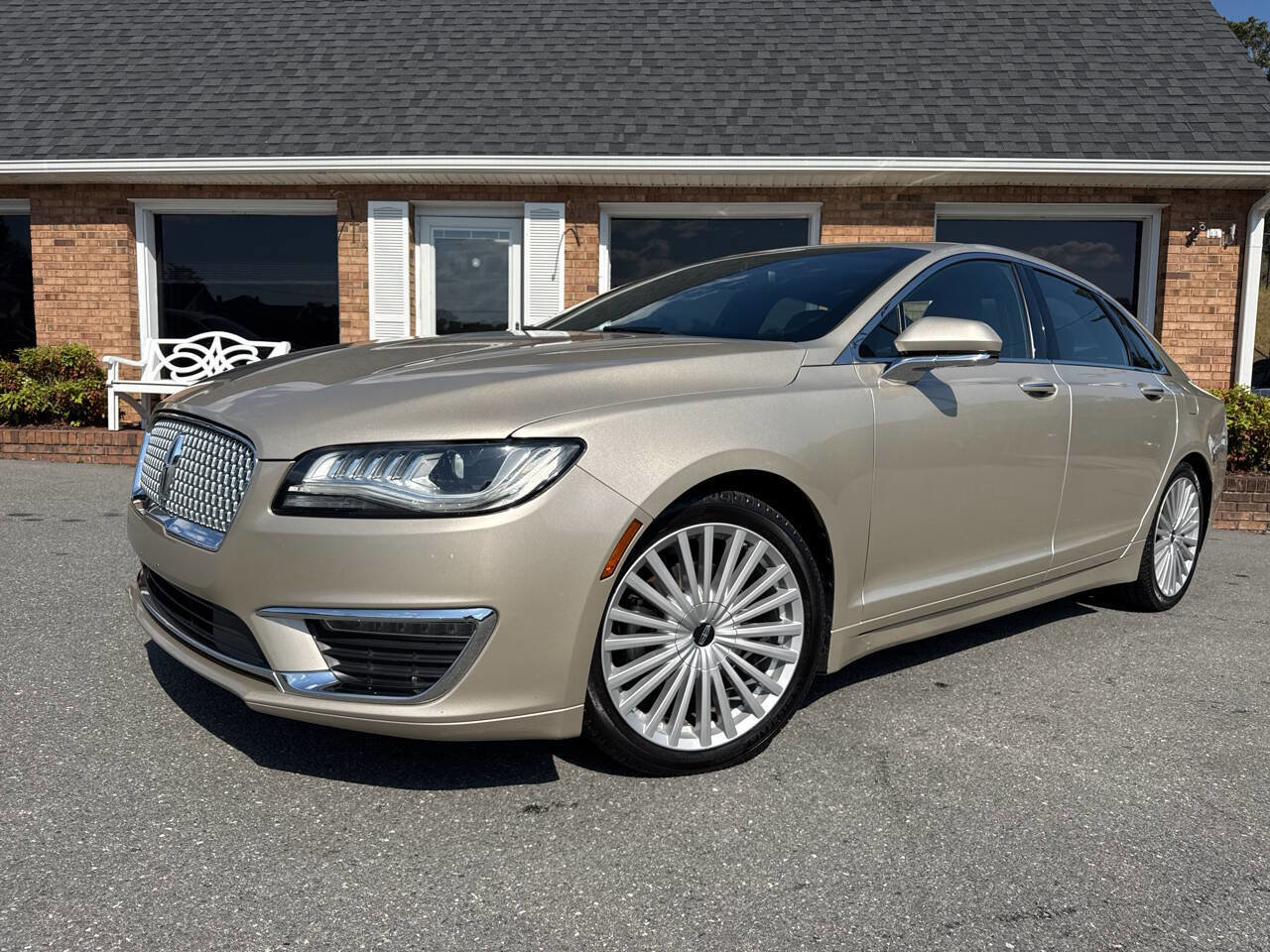 Used 2017 Lincoln MKZ Reserve AWD/4WD image 2