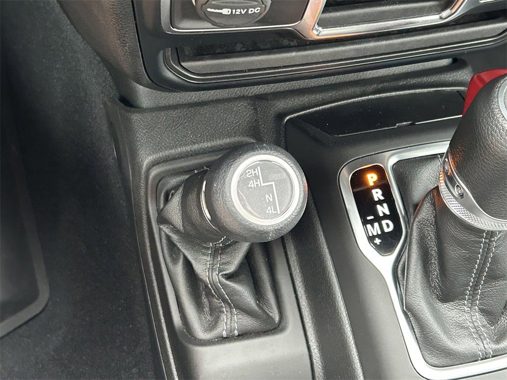 Used 2024 Jeep Wrangler Sport image 31