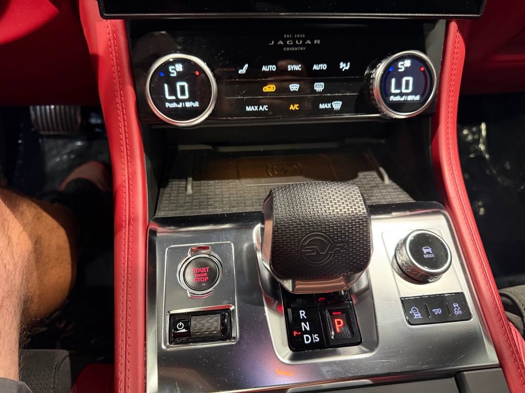 Used 2021 Jaguar F-PACE SVR AWD/4WD image 22