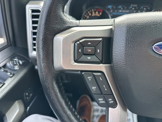Used 2015 Ford F150 Platinum w/ Equipment Group 701A Luxury AWD/4WD image 27