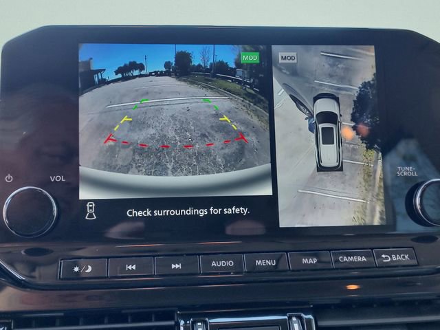 Used 2025 Nissan Pathfinder SL image 15