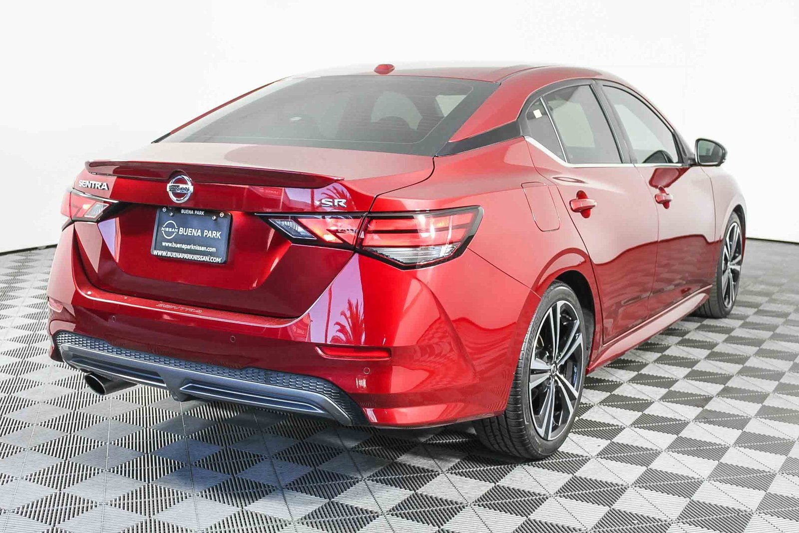 Certified 2022 Nissan Sentra SR w/ SR Premium Package image 8