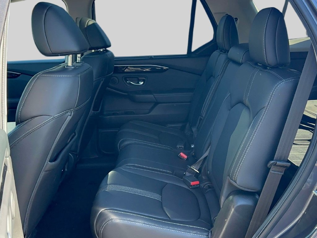 Certified 2024 Honda Pilot Touring image 12