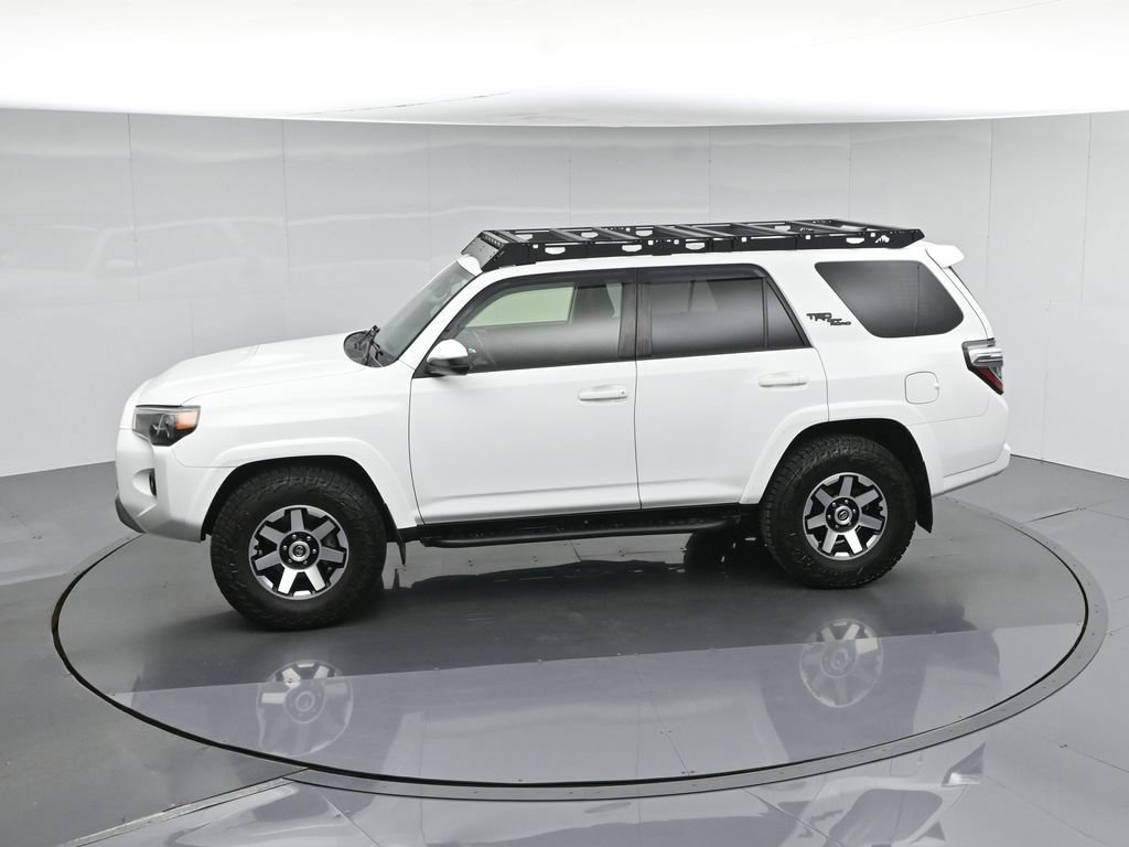 Used 2022 Toyota 4Runner TRD Off-Road AWD/4WD image 46