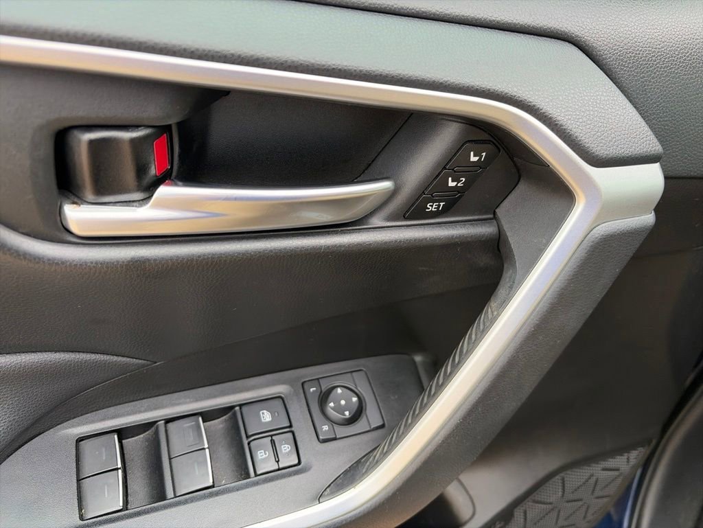 Used 2023 Toyota RAV4 XLE Premium FWD image 13