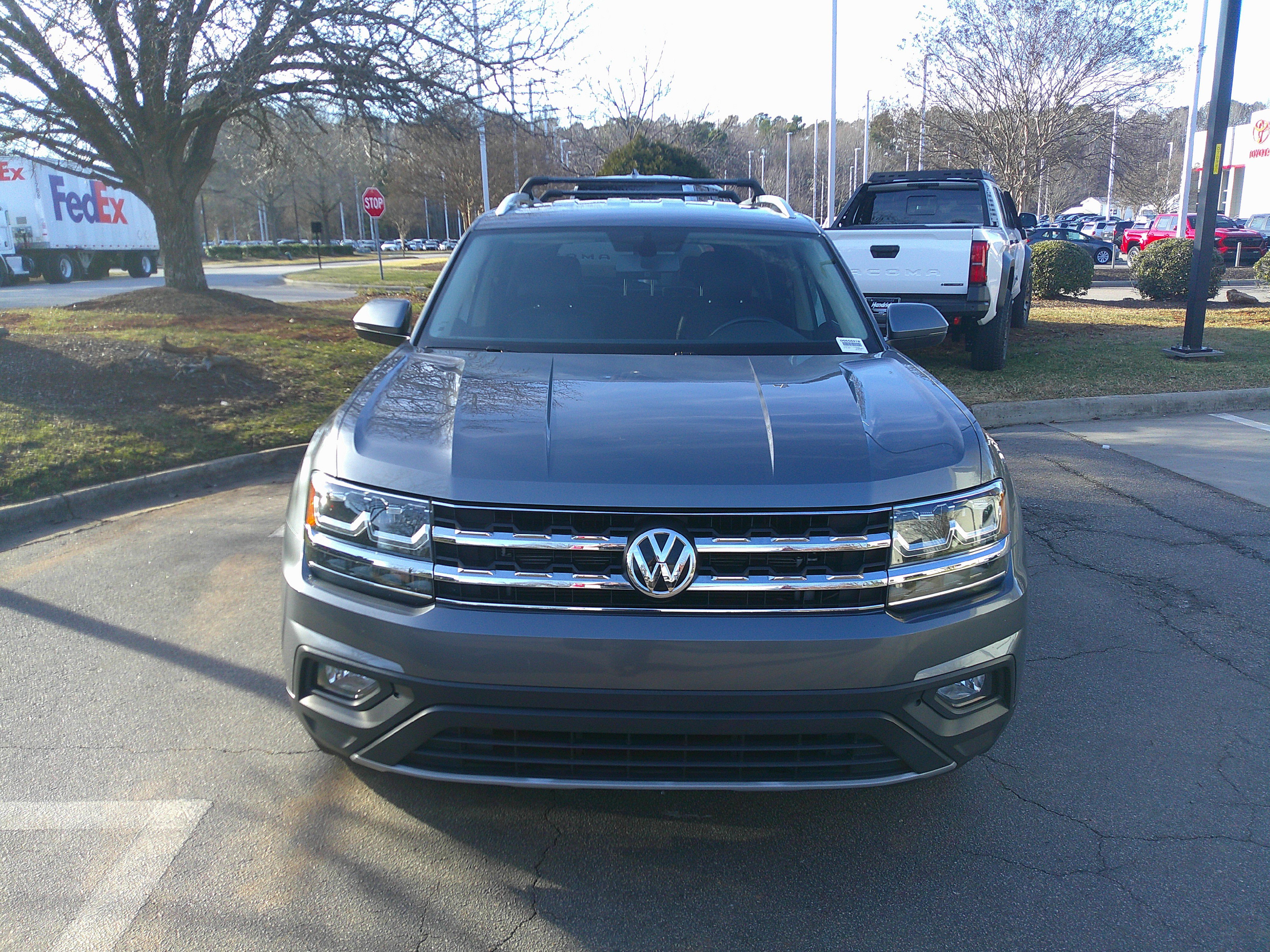 Used 2018 Volkswagen Atlas SE image 3