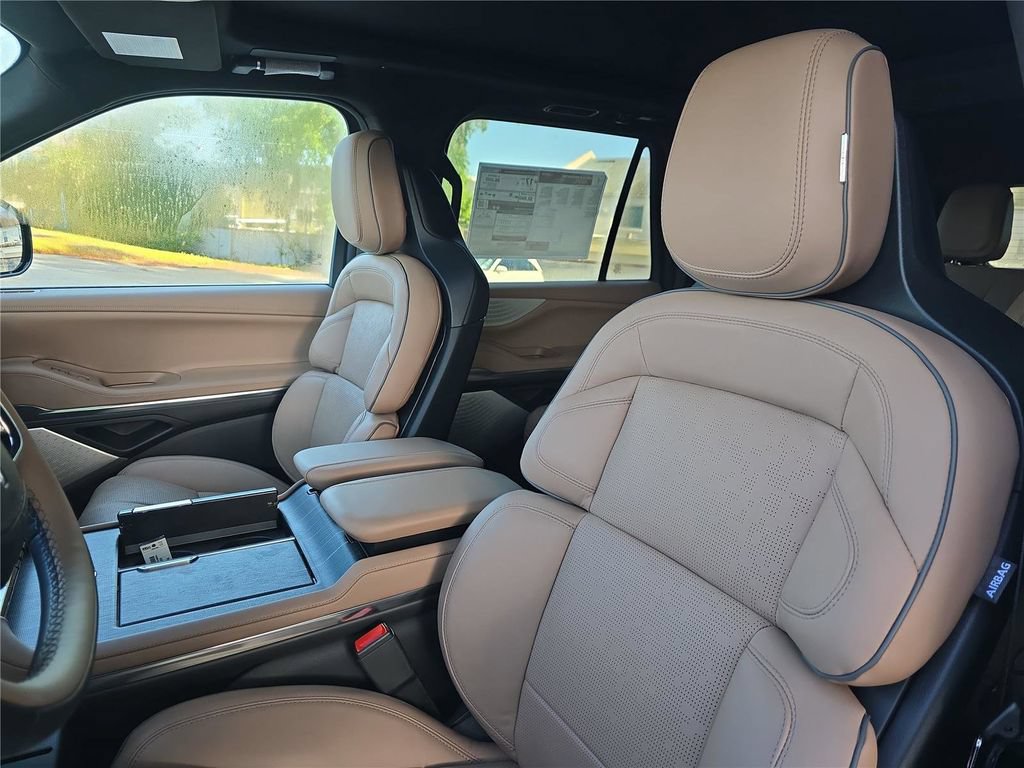 New 2026 Lincoln Navigator Black Label AWD/4WD image 20