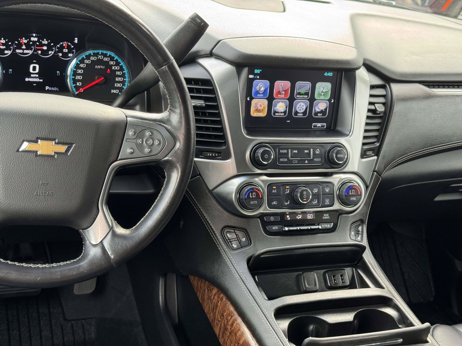 Used 2020 Chevrolet Suburban Premier AWD/4WD image 3
