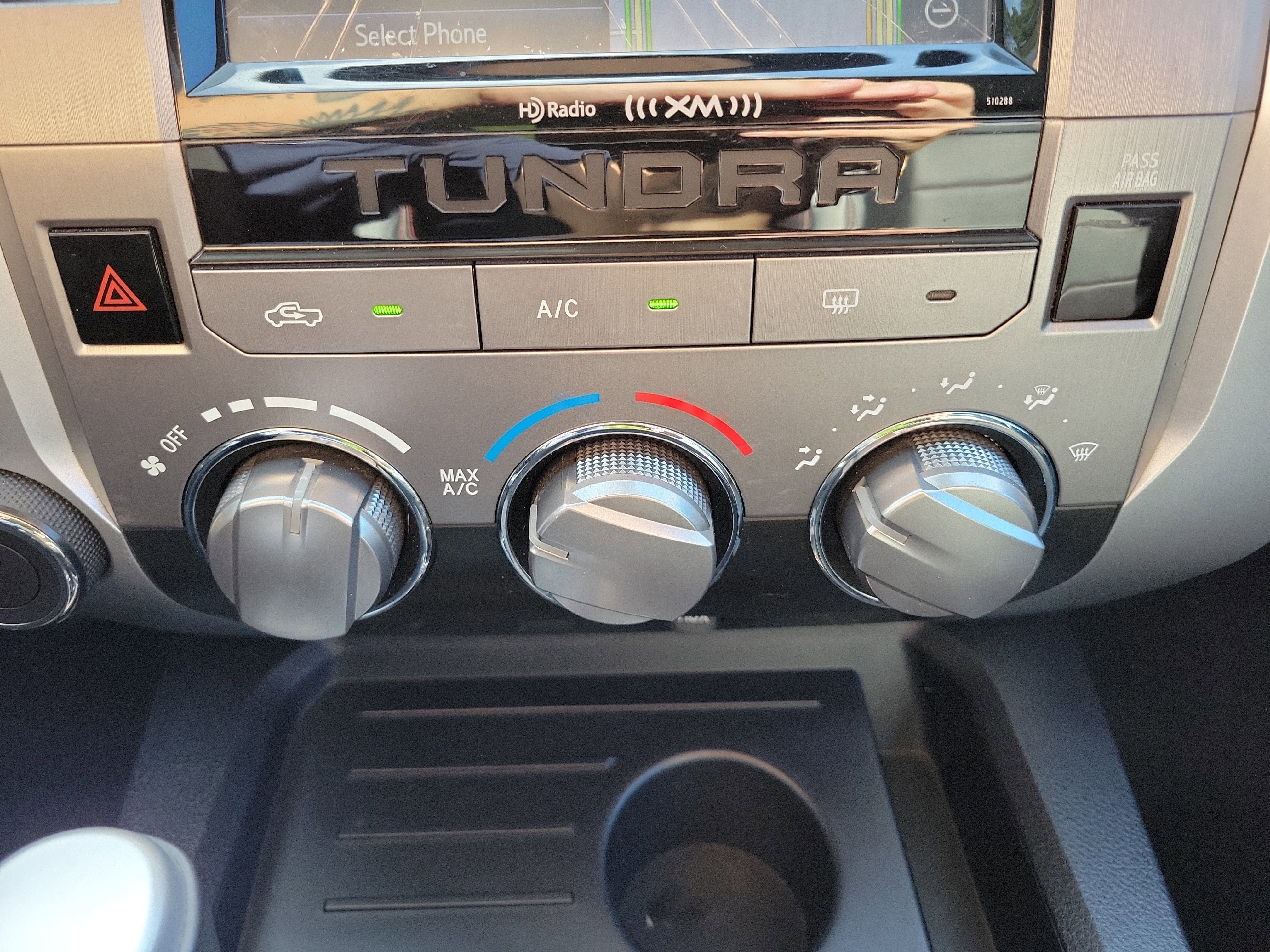 Used 2018 Toyota Tundra SR5 w/ SR5 Upgrade Package image 32