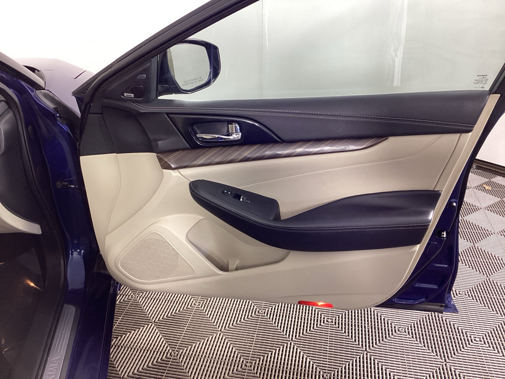 Used 2018 Nissan Maxima Platinum image 8