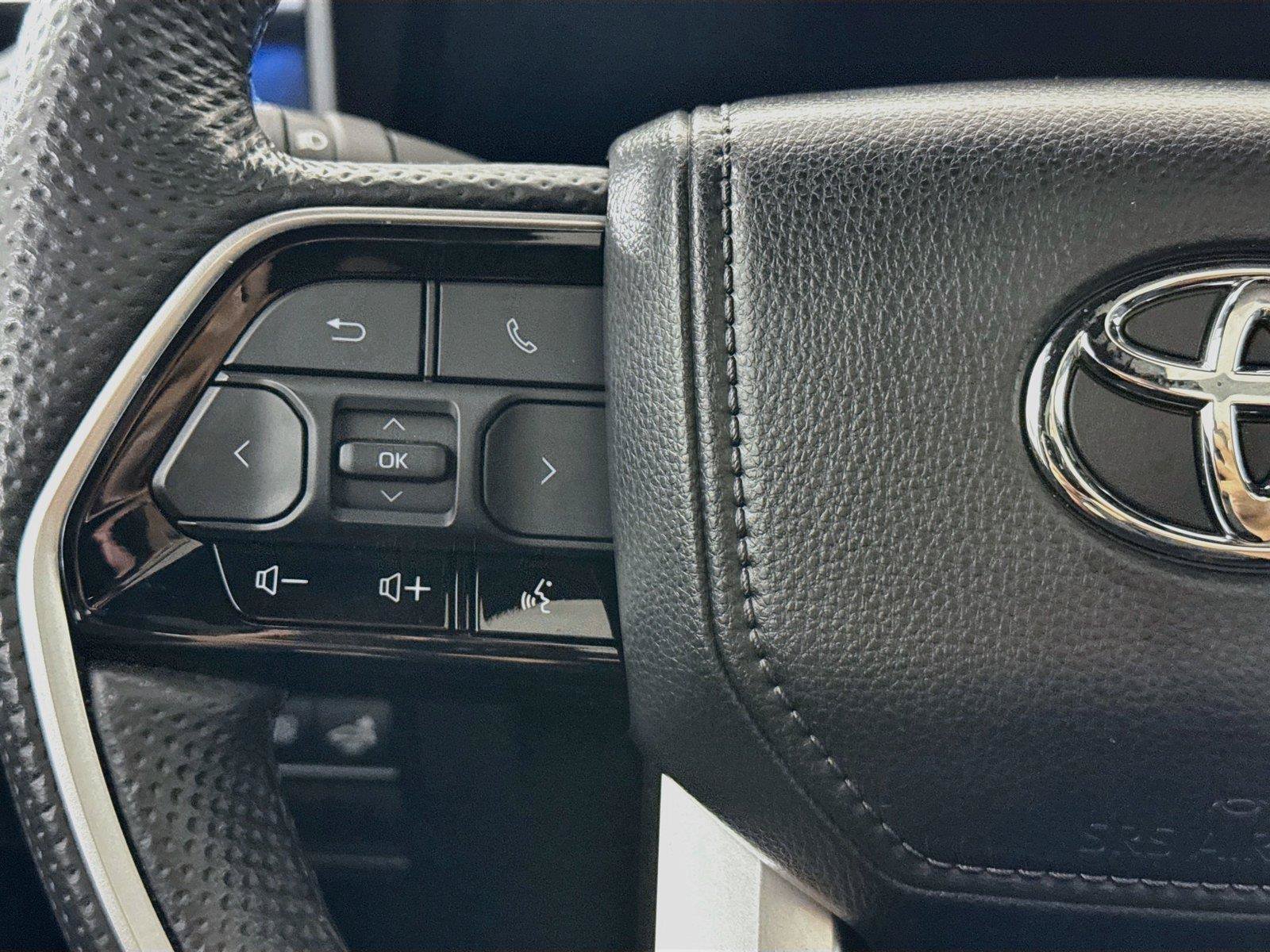 Used 2024 Toyota Tundra Platinum AWD/4WD image 18