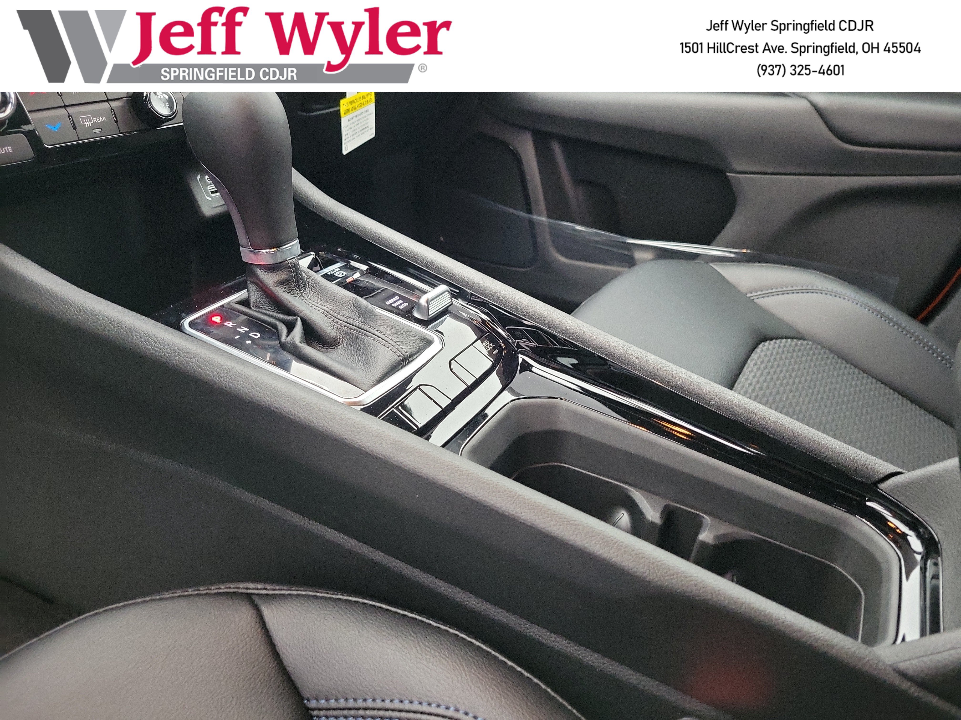 New 2026 Jeep Compass Latitude AWD/4WD image 13