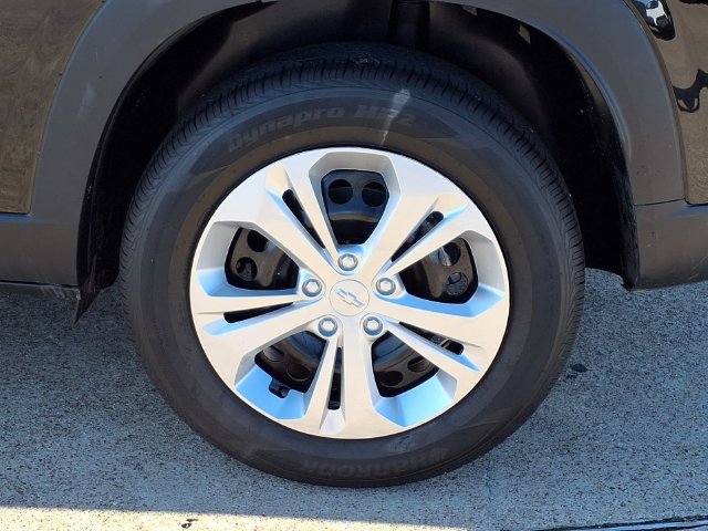 Used 2026 Chevrolet Trax LS w/ Driver Confidence Package FWD image 21