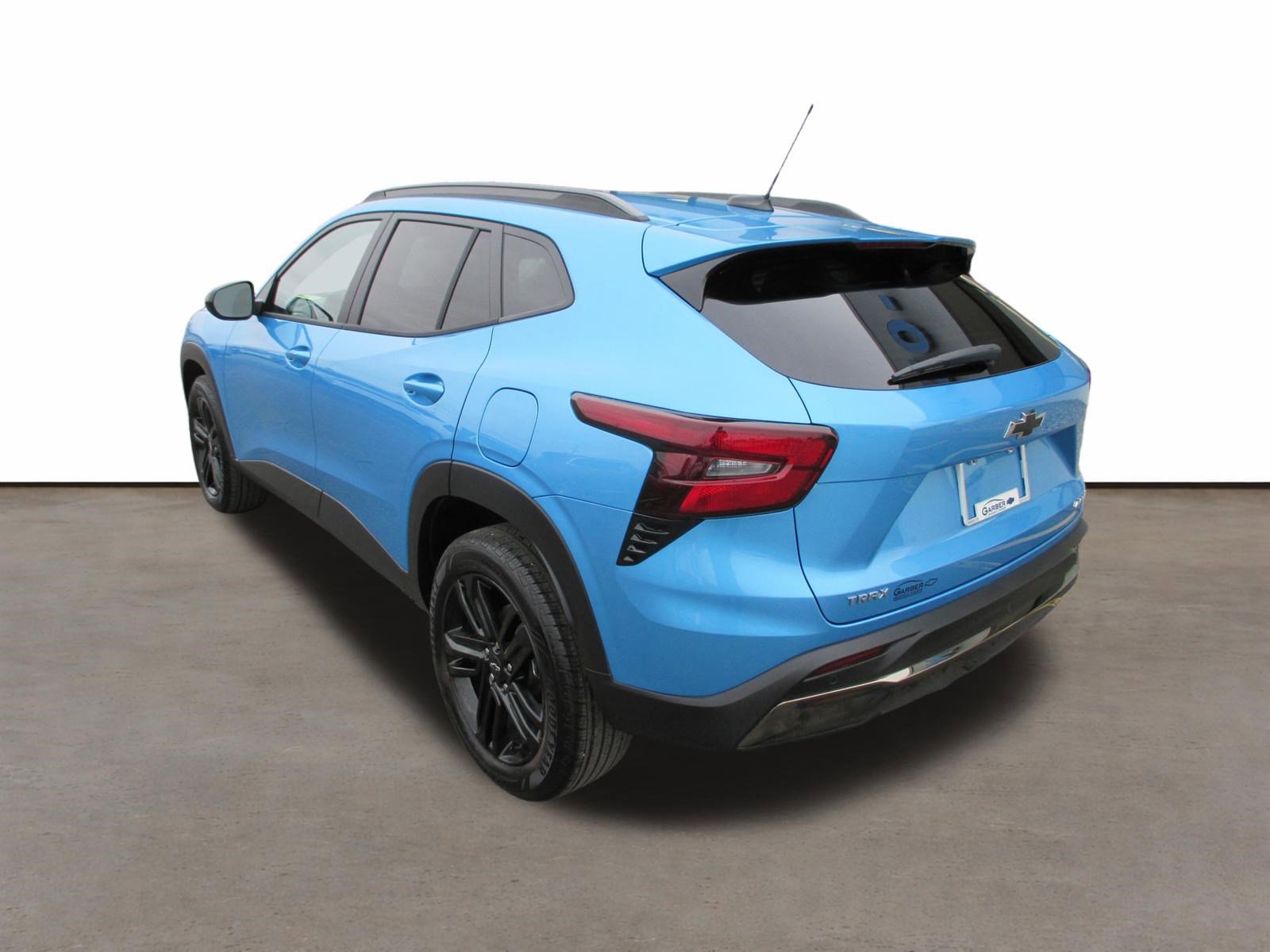 Used 2025 Chevrolet Trax ACTIV w/ Driver Confidence Package image 3