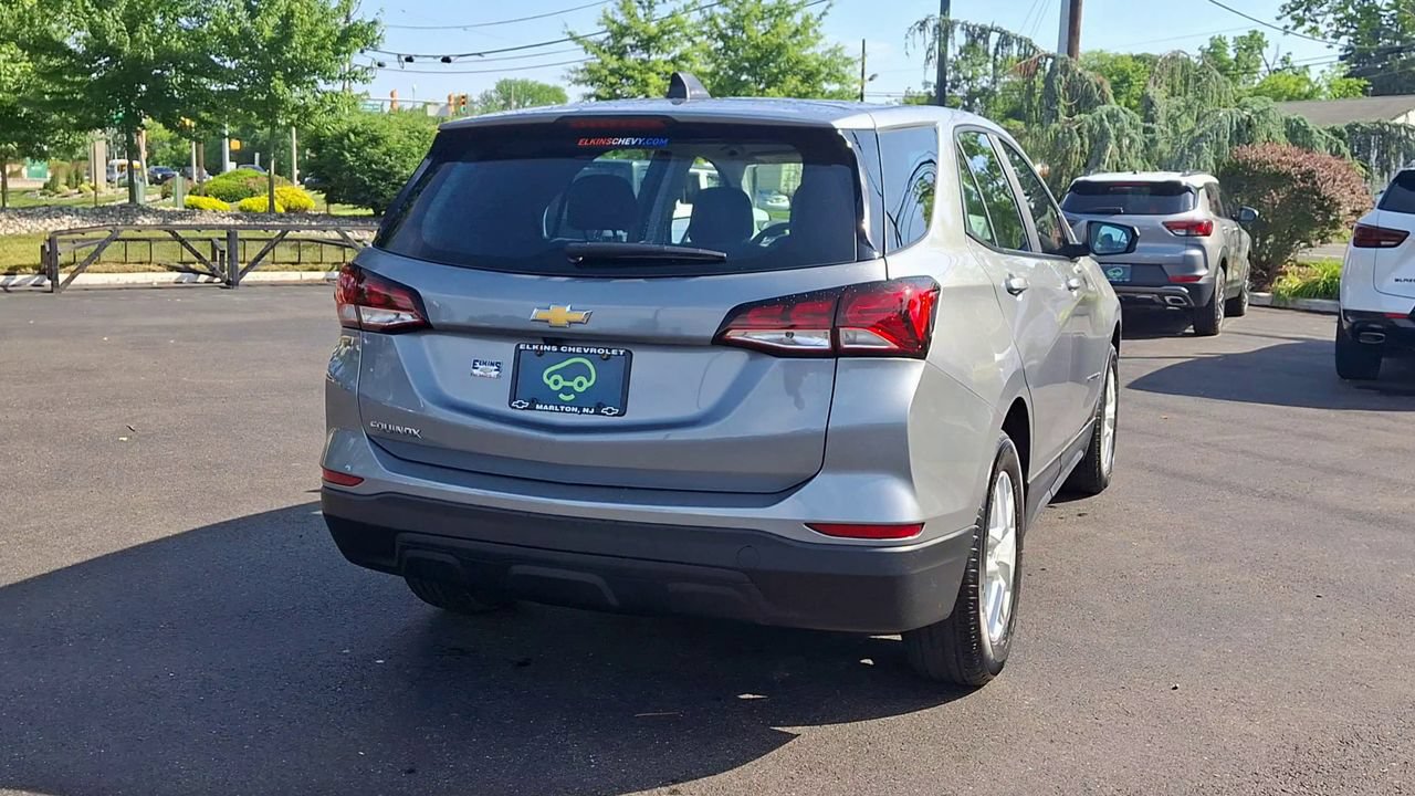 Certified 2023 Chevrolet Equinox LS FWD image 2