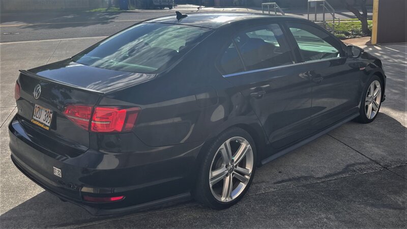 Used 2016 Volkswagen Jetta GLI SE FWD image 5