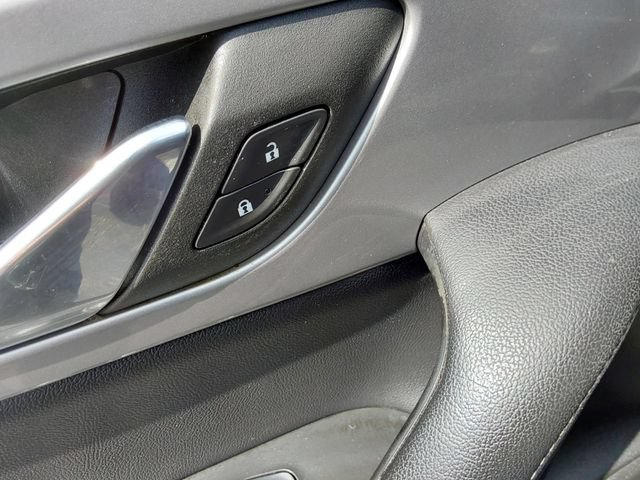 Used 2023 Chevrolet Blazer LT w/ Midnight/Sport Edition FWD image 17