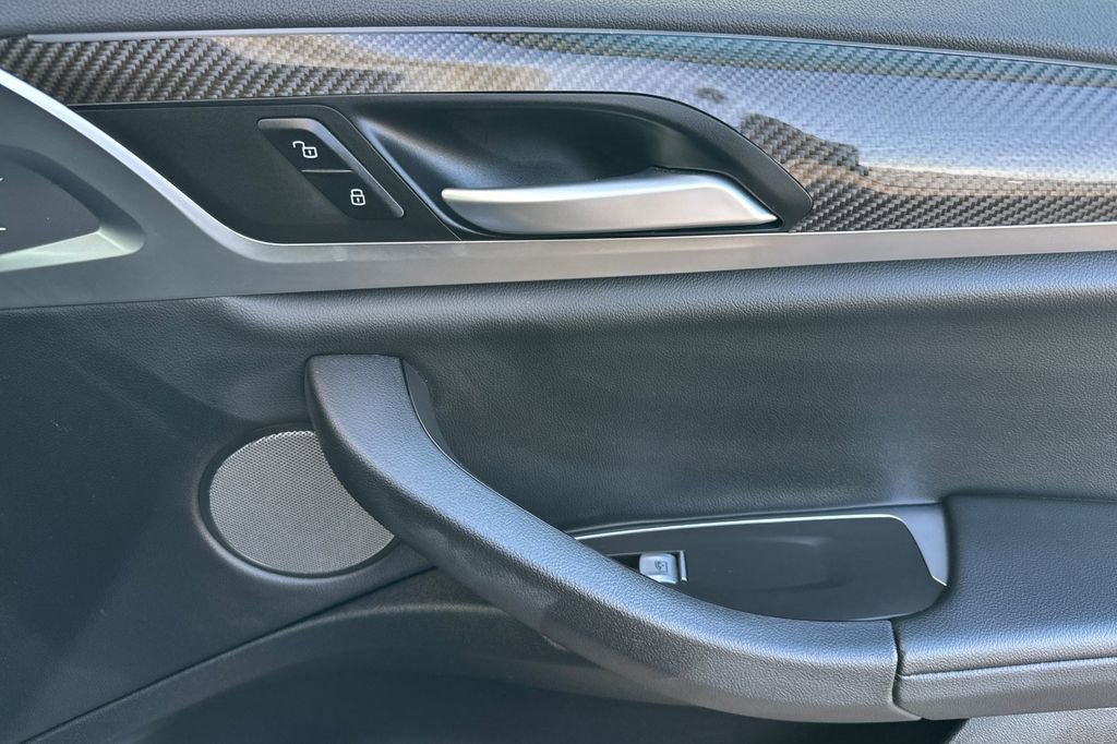 Used 2023 BMW X4 M40i w/ Shadowloine Package AWD/4WD image 19