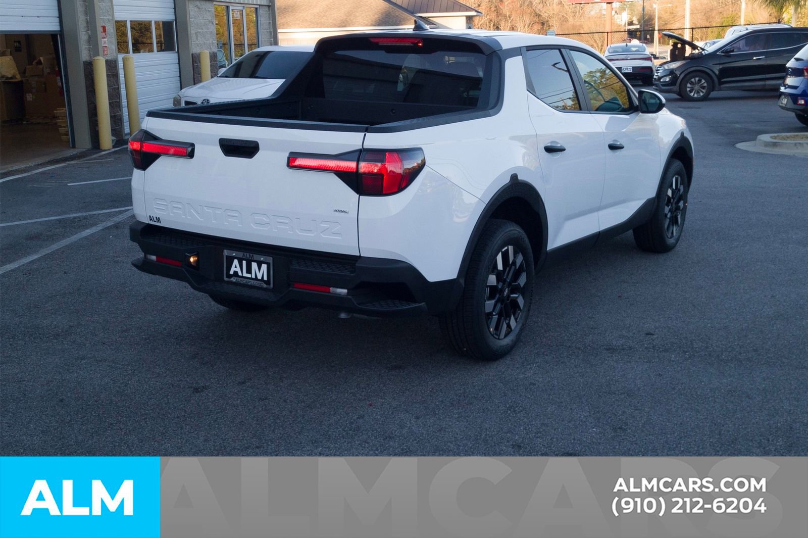 Used 2025 Hyundai Santa Cruz SE image 6