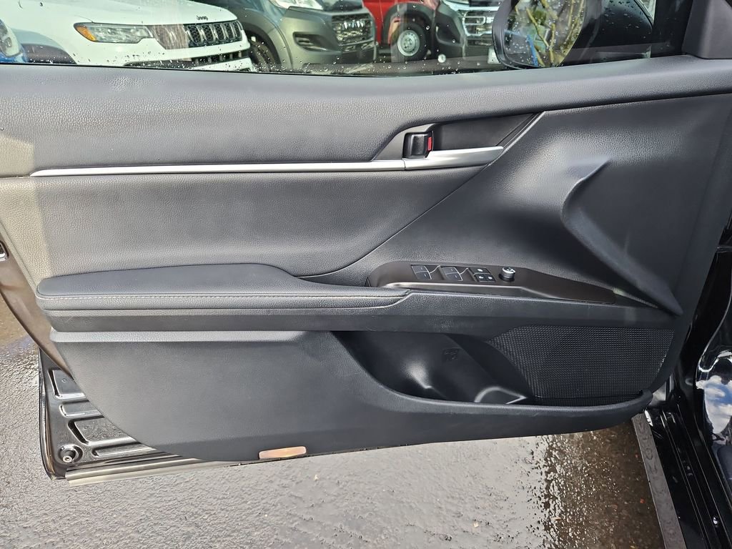 Used 2023 Toyota Camry XLE w/ Cold Weather Package image 11