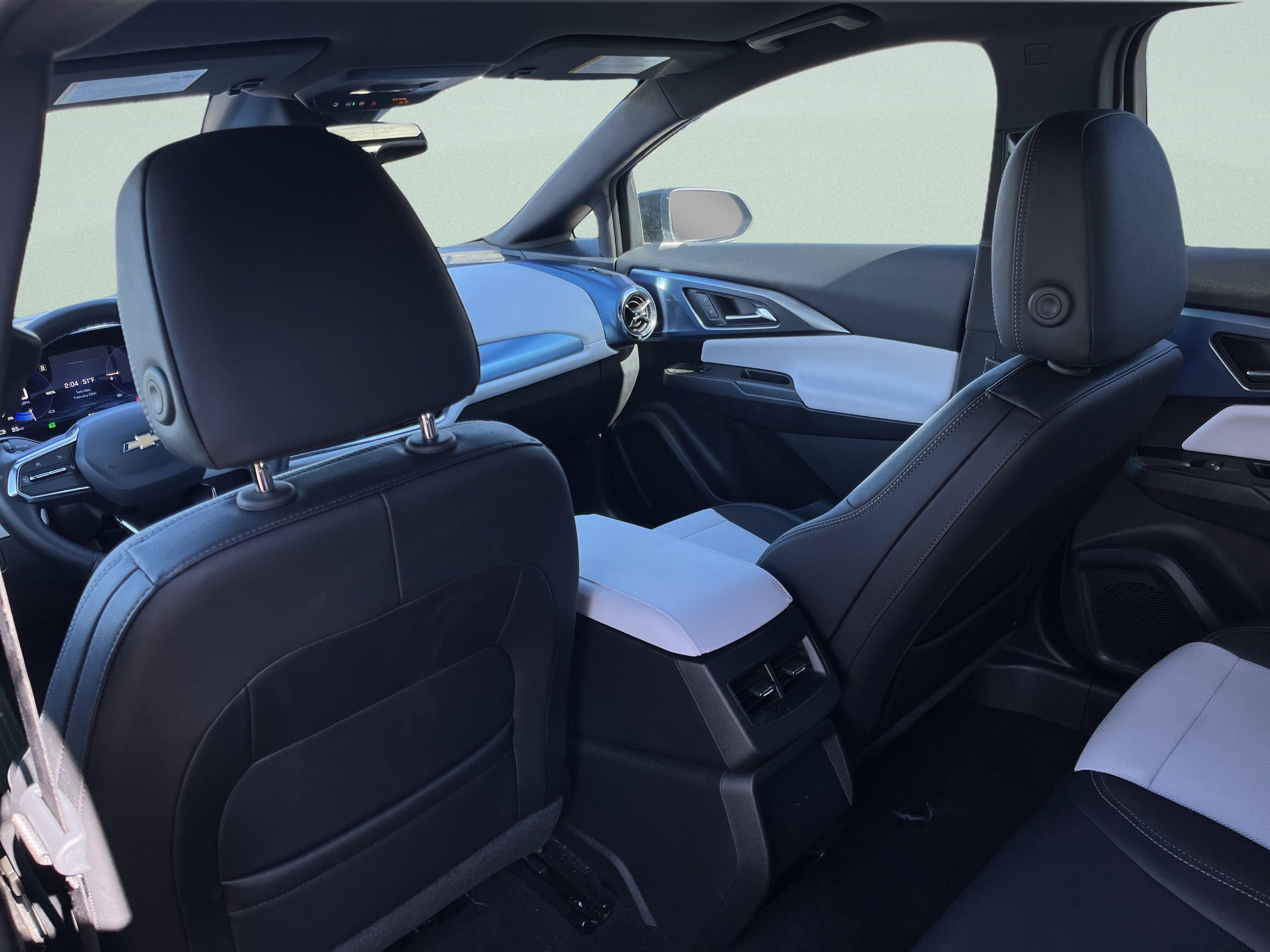 Used 2025 Chevrolet Equinox EV LT image 24