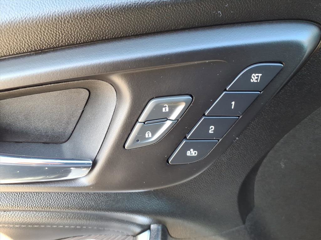 Used 2023 Chevrolet Malibu LT w/ Redline Edition image 17