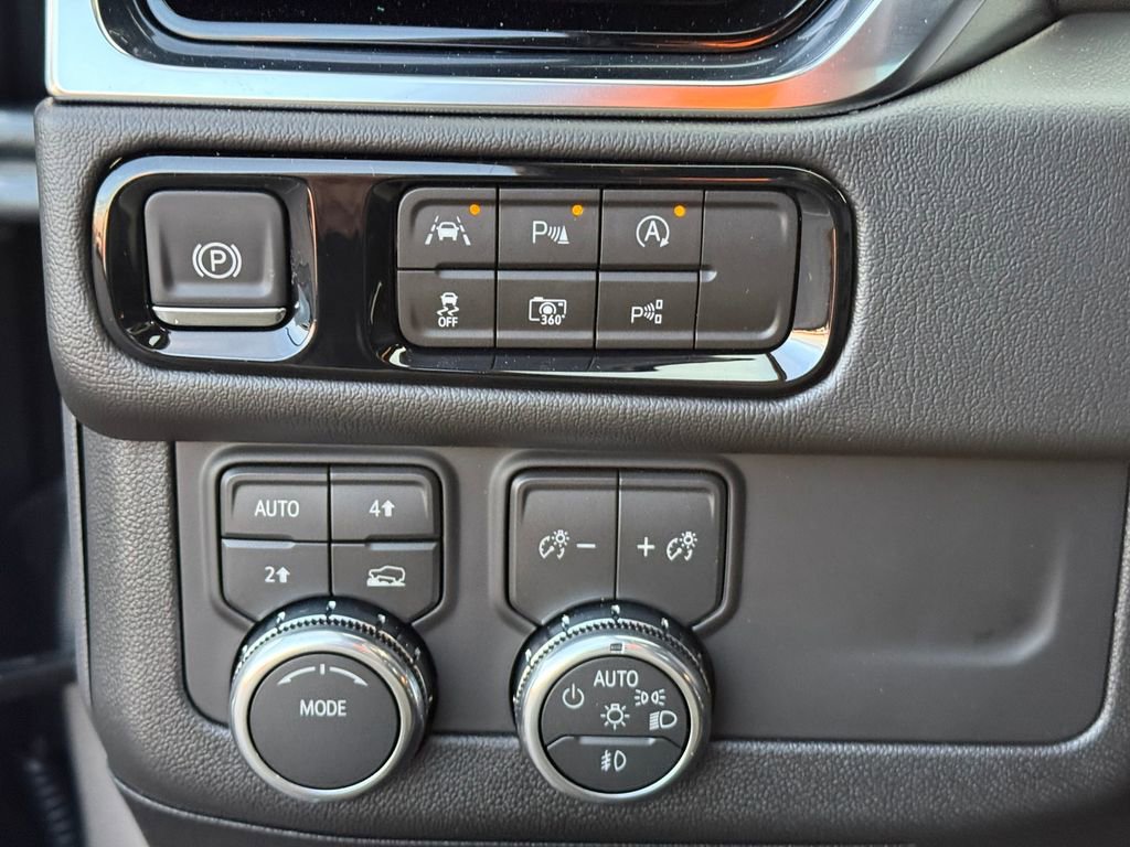 New 2026 GMC Yukon XL Denali w/ Sun & Power Step Package image 21