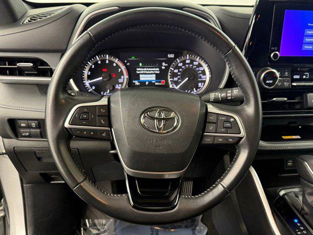 Certified 2024 Toyota Highlander XSE image 20