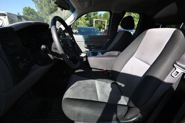 Used 2008 Chevrolet Silverado 1500 W/T w/ LS Package AWD/4WD image 9