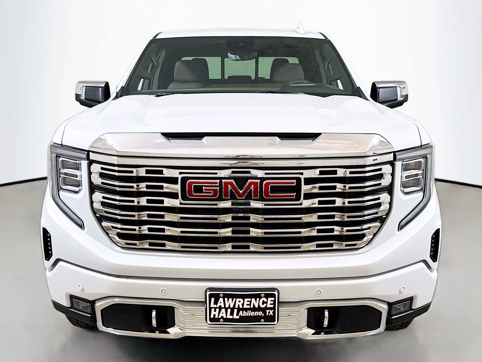 Used 2026 GMC Sierra 1500 Denali w/ Technology Package AWD/4WD image 2