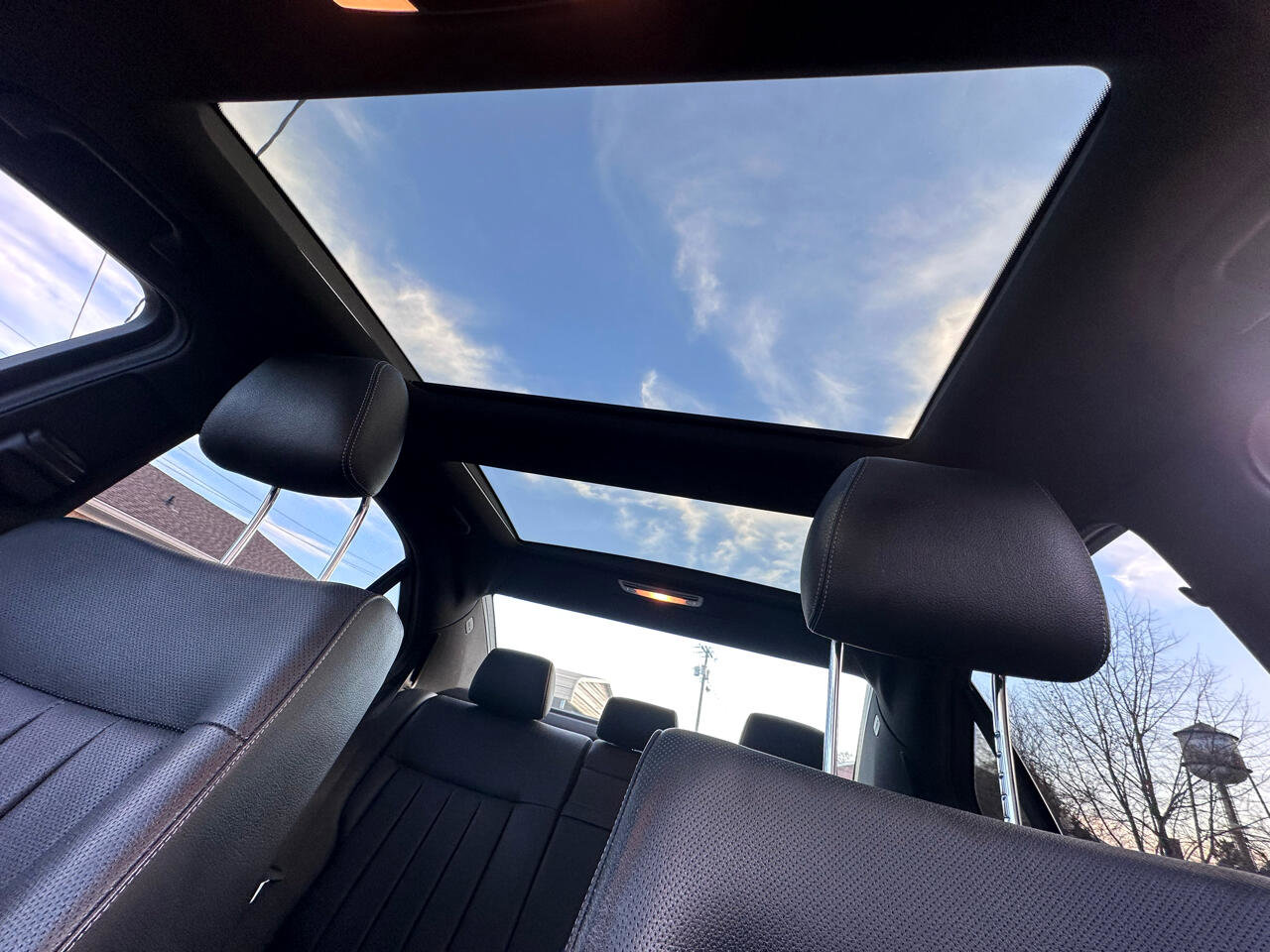 Used 2016 Mercedes-Benz E 400 Sedan image 39